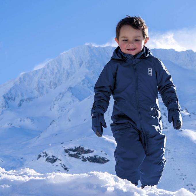 HOCHWERTIGE SCHNEEANZÜGE