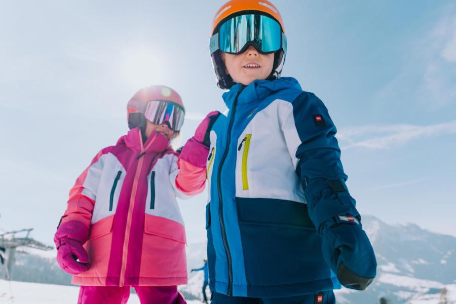 So ziehst du Kinder im Winter richtig an
